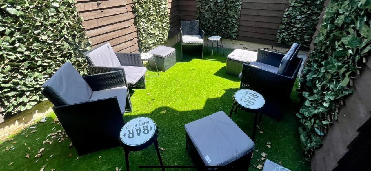 4 Bed 4 Bath House With Free Parking, 5 Mins To Lfc And 15 Mins To City Centre Liverpool Eksteriør billede